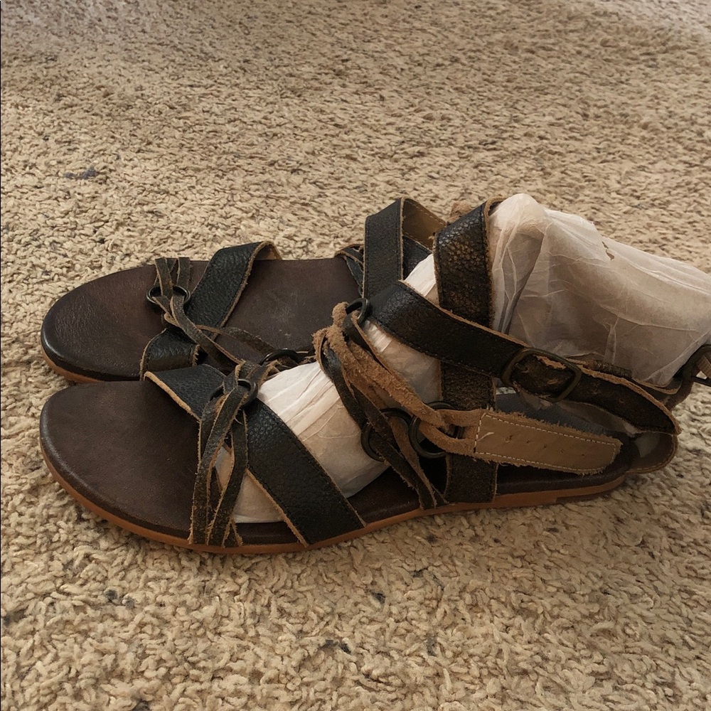 Women’s Black Strappy Leather Sandals